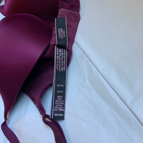 Victoria secret push-up bra - Picture 4 of 4